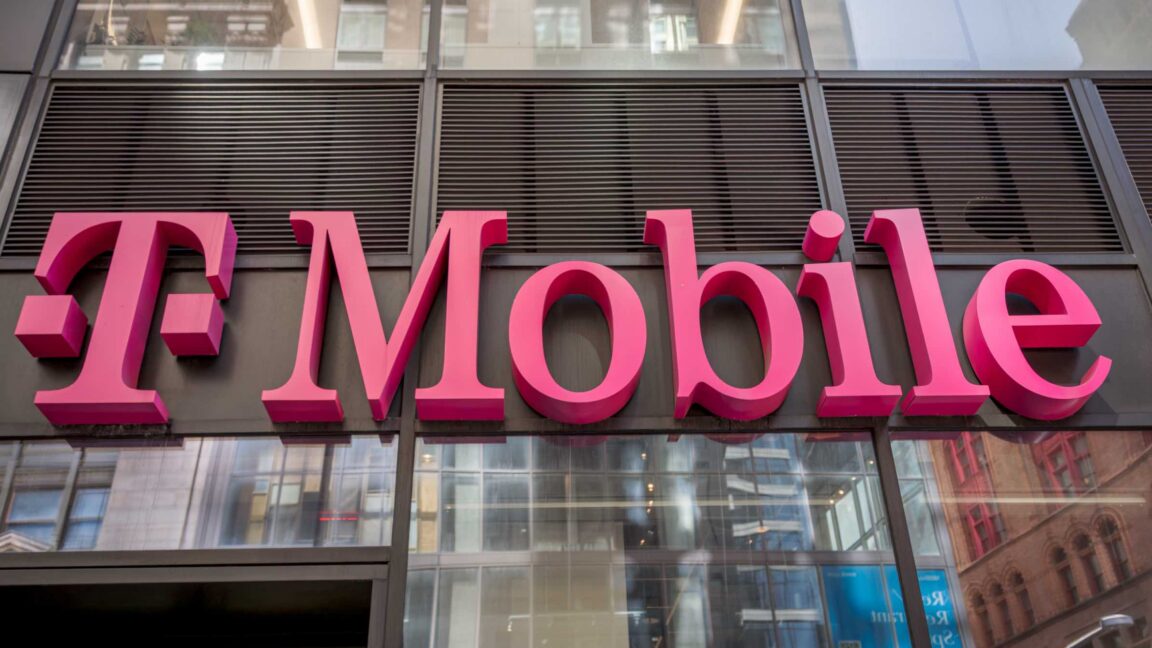 T-Mobile says plan migration wrongly removed some free-line credits